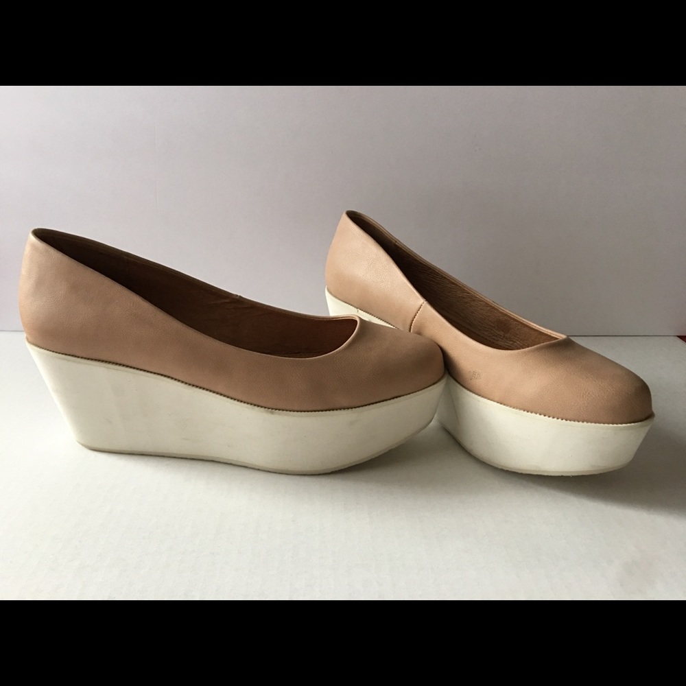 Aldo NEW Open Box Nude Platform Shoe Size 8.5